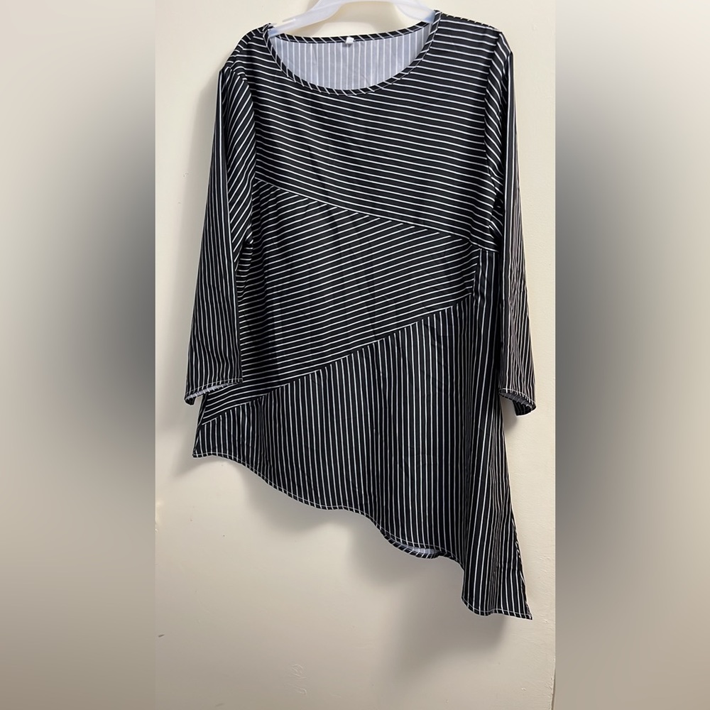 🌟 Striped Tapering Tunic 🌟 Price Reduced!🔥